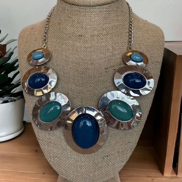 Bold Statement Necklace Shades of Blue Cabochons - Picture 1 of 4